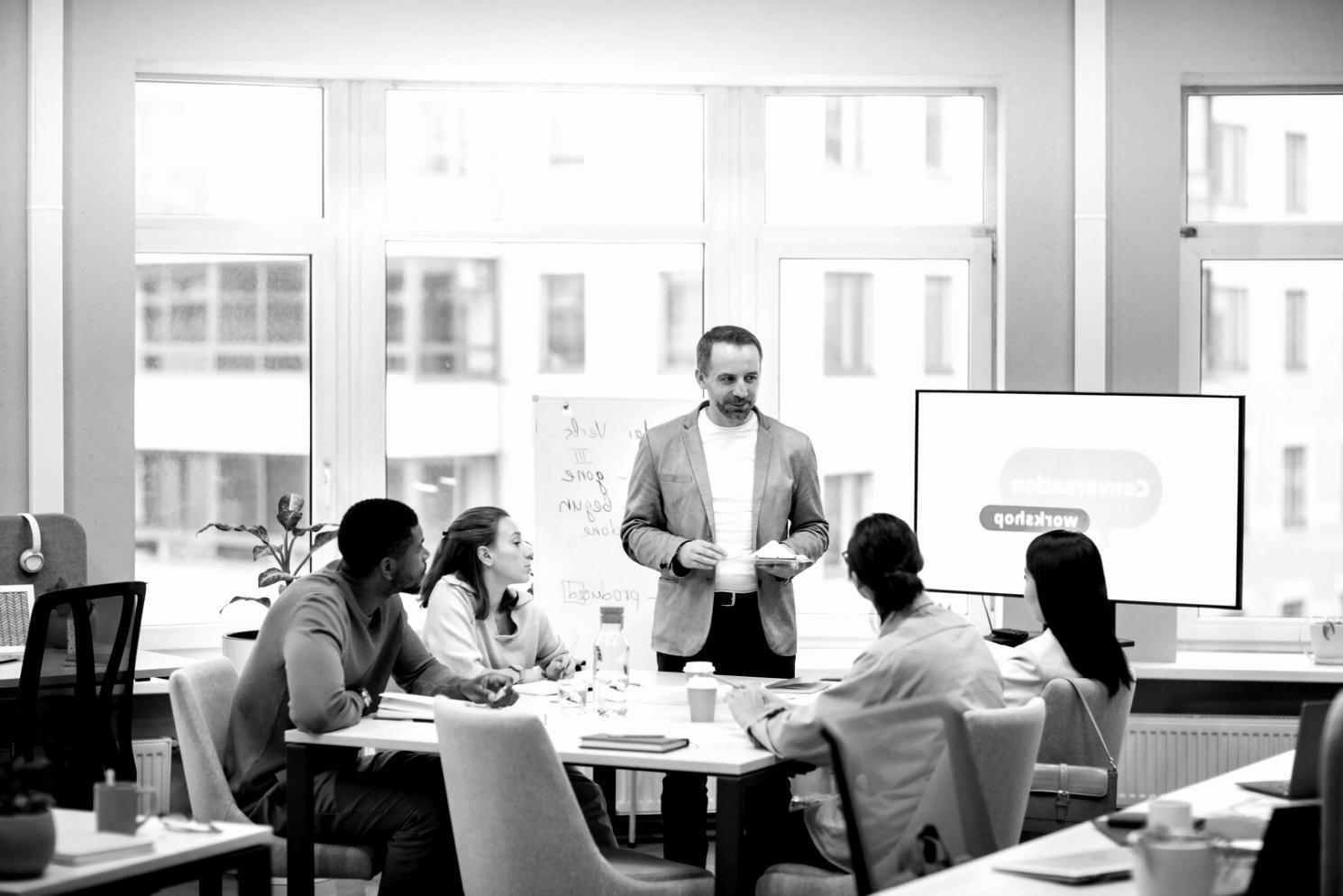 Espacio de trabajo colaborativo en las oficinas de korenalyth